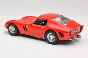 Ferrari 250 GTO Rojo Bburago 1:18 3011 Metal - imagen 7 de 8