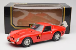 Ferrari 250 GTO Rojo Bburago 1:18 3011 Metal - imagen 8 de 8