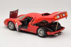 Ferrari 250 LM #21 M. Gregory / J. Rindt 24 Hours of Le Mans 1965 Bburago 1:18 3033-P2 Metal - imagen 5 de 8
