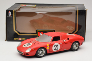 Ferrari 250 LM #21 M. Gregory / J. Rindt 24 Hours of Le Mans 1965 Bburago 1:18 3033-P2 Metal - imagen 8 de 8
