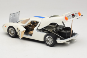 Ferrari 250 LM #22 Blanco 1965 Bburago 1:18 3333-W1 Metal - imagen 5 de 8