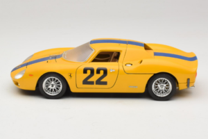 Ferrari 250 LM #22 Amarillo 1965 Bburago 1:18 3333-Y1 Metal - imagen 4 de 8
