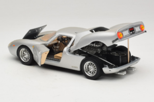 Ferrari 250 LM Plata Bburago 1:18 3033-S1 Metal - imagen 5 de 8