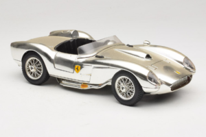 Ferrari 250 Testa Rossa Chrome Plateado Bburago 1:18 3007-C1 Metal - imagen 6 de 8