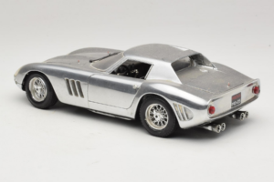 Ferrari 275 GTB Chrome Plateado Guiloy 1:18 B004 Metal - imagen 7 de 8