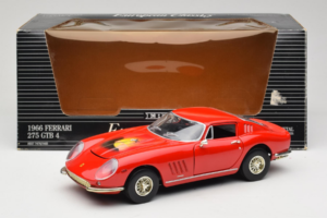 Ferrari 275 GTB/4 Rojo Con Palma en el Capó ERTL 1:18 7483-P1 Metal - imagen 8 de 8