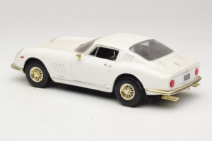 Ferrari 275 GTB/4 Blanco ERTL 1:18 7493 Metal - imagen 7 de 8
