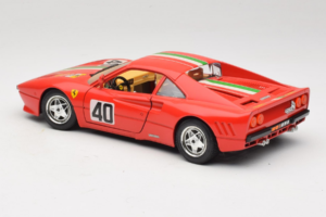 Ferrari 288 GTO #40 Rojo Bandera Italiana 1984 Bburago 1:18 3027-P1 Metal - imagen 7 de 8