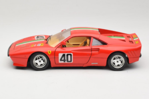 Ferrari 288 GTO #40 Rojo Bandera Italiana 1984 Bburago 1:18 3027-P1 Metal - imagen 4 de 8