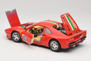 Ferrari 288 GTO #40 Rojo Bandera Italiana 1984 Bburago 1:18 3027-P1 Metal - imagen 5 de 8