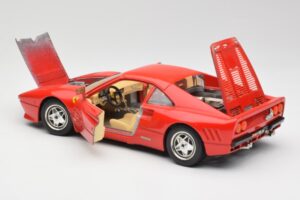Ferrari 288 GTO Rojo Bburago 1:18 3027 Metal - imagen 5 de 8