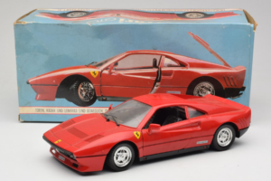 Ferrari 288 GTO Rojo Tonka 1:18 1680 Metal - imagen 8 de 9