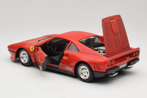 Ferrari 288 GTO Rojo Tonka 1:18 3233 Metal - imagen 5 de 8