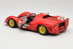 Ferrari 330 P4 #20 Rojo 1967 Revell 1:18 48822-P1 Metal - imagen 5 de 8