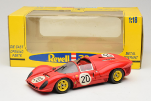 Ferrari 330 P4 #20 Rojo 1967 Revell 1:18 48822-P1 Metal - imagen 8 de 8
