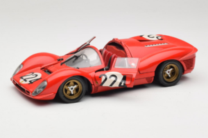 Ferrari 330 P4 #224 Rojo 1967 Revell 1:18 48825-P2 Metal - imagen 2 de 7