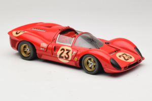 Ferrari 330 P4 #23 L. Bandini / C. Amon 24 Hours of Daytona Winner 1967 Revell 1:18 48833 Metal - imagen 6 de 8