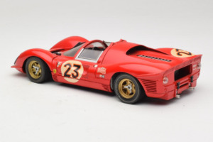 Ferrari 330 P4 #23 L. Bandini / C. Amon 24 Hours of Daytona Winner 1967 Revell 1:18 48833 Metal - imagen 7 de 8