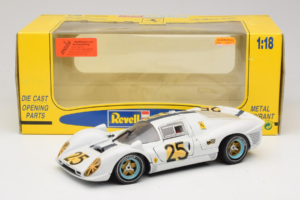 Ferrari 330 P4 #25 Blanco Revell 1:18 48845 Metal - imagen 8 de 8