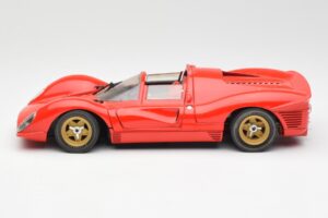 Ferrari 330 P4 Rojo 1967 Revell 1:18 48822 Metal - imagen 4 de 8