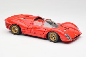 Ferrari 330 P4 Rojo 1967 Revell 1:18 48822 Metal - imagen 6 de 8
