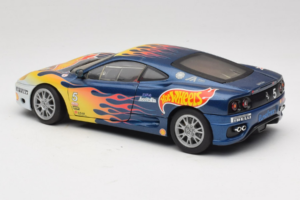 Ferrari 360 Modena Challenge #5 Hot Wheels Purple Fire Livery 1999 Bburago 1:18 29619 Metal - imagen 7 de 8