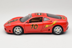 Ferrari 360 Modena #10 5 Jahre IG Bburago Rojo Bburago 1:18 3358-P2 Metal - imagen 4 de 8