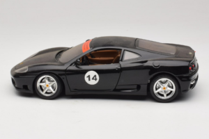 Ferrari 360 Modena #14 Negro Edición Limitada Bburago 1:18 3368-B1 Metal - imagen 4 de 8