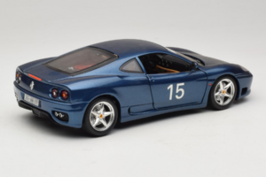 Ferrari 360 Modena #15 Edición Limitada Azul Metalizado Bburago 1:18 3358-F1 Metal - imagen 3 de 8