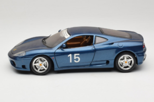 Ferrari 360 Modena #15 Edición Limitada Azul Metalizado Bburago 1:18 3358-F1 Metal - imagen 4 de 8