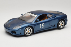 Ferrari 360 Modena #15 Edición Limitada Azul Metalizado Bburago 1:18 3358-F1 Metal