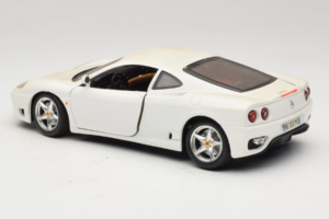 Ferrari 360 Modena Blanco Bburago 1:18 3368-W1 Metal - imagen 7 de 8