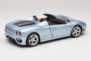 Ferrari 360 Spider Azul The Italian Job Hot Wheels 1:18 P9905 Metal - imagen 2 de 6