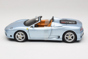 Ferrari 360 Spider Azul The Italian Job Hot Wheels 1:18 P9905 Metal - imagen 3 de 6
