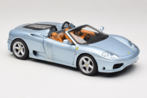 Ferrari 360 Spider Azul The Italian Job Hot Wheels 1:18 P9905 Metal - imagen 4 de 6