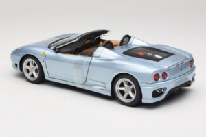 Ferrari 360 Spider Azul The Italian Job Hot Wheels 1:18 P9905 Metal - imagen 5 de 6
