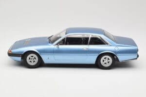 Ferrari 365 GT4 2+2 Azul KK-Scale 1:18 KKDC180162 Metal - imagen 3 de 6