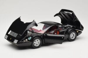 Ferrari 365 GT4/BB Negro Kyosho 1:18 08173K Metal - imagen 2 de 8