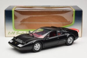 Ferrari 365 GT4/BB Negro Kyosho 1:18 08173K Metal - imagen 8 de 8