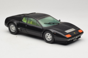 Ferrari 365 GT4 BB Negro Chrono 1:18 CH002 Metal - imagen 6 de 8