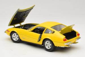 Ferrari 365 GTB/4 Daytona Amarillo Techno Giodi 1:18 40011-Y1 Metal - imagen 4 de 7