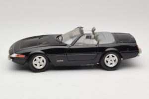 Ferrari 365 GTB/4 Daytona Descapotable Negro Techno Giodi 1:18 40011-B1 Metal - imagen 4 de 8