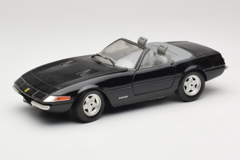 Ferrari 365 GTB/4 Daytona Descapotable Negro Techno Giodi 1:18 40011-B1 Metal