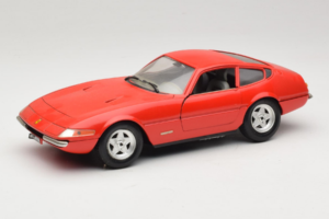 Ferrari 365 GTB/4 Daytona Rojo Techno Giodi 1:18 40011-P2 Metal