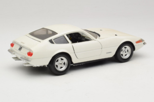 Ferrari 365 GTB/4 Daytona Berlina Blanco Techno Giodi 1:18 74007 Metal - imagen 3 de 8