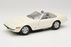 Ferrari 365 GTS/4 Spider Blanco Techno Giodi 1:18 40028 Metal
