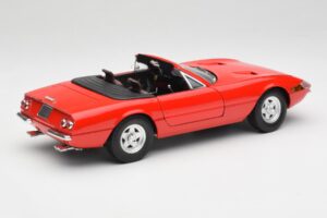 Ferrari 365 GTS Rojo Solido 1:18 8017 Metal - imagen 3 de 8