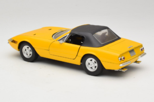 Ferrari 365 GTS Amarillo Con Techo Negro Solido 1:18 8018 Metal - imagen 7 de 8