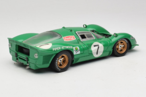 Ferrari 412P #7 Verde 24 Hours of Daytona 1967 Eagles Race 1:18 37000 Metal - imagen 3 de 8