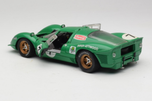 Ferrari 412P #7 Verde 24 Hours of Daytona 1967 Eagles Race 1:18 37000 Metal - imagen 5 de 8